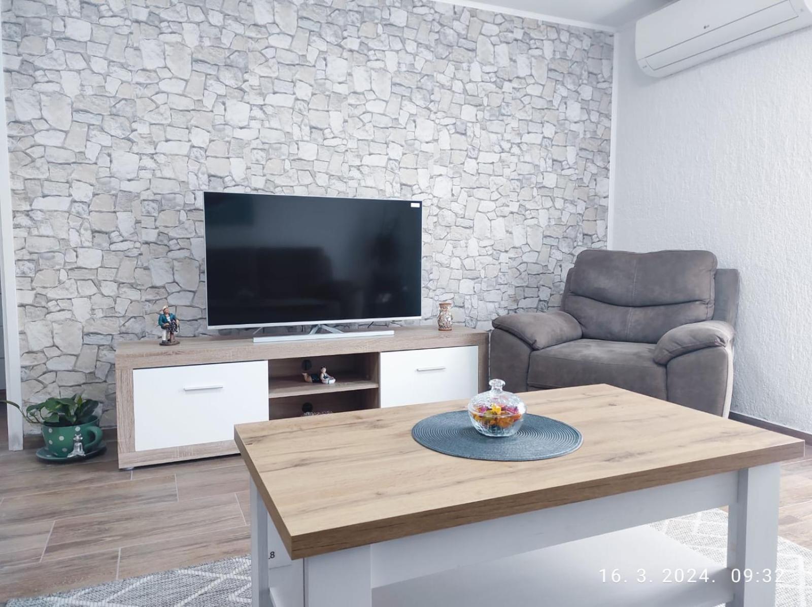 Apartman Jenny-Porec Kosinozici Exterior foto
